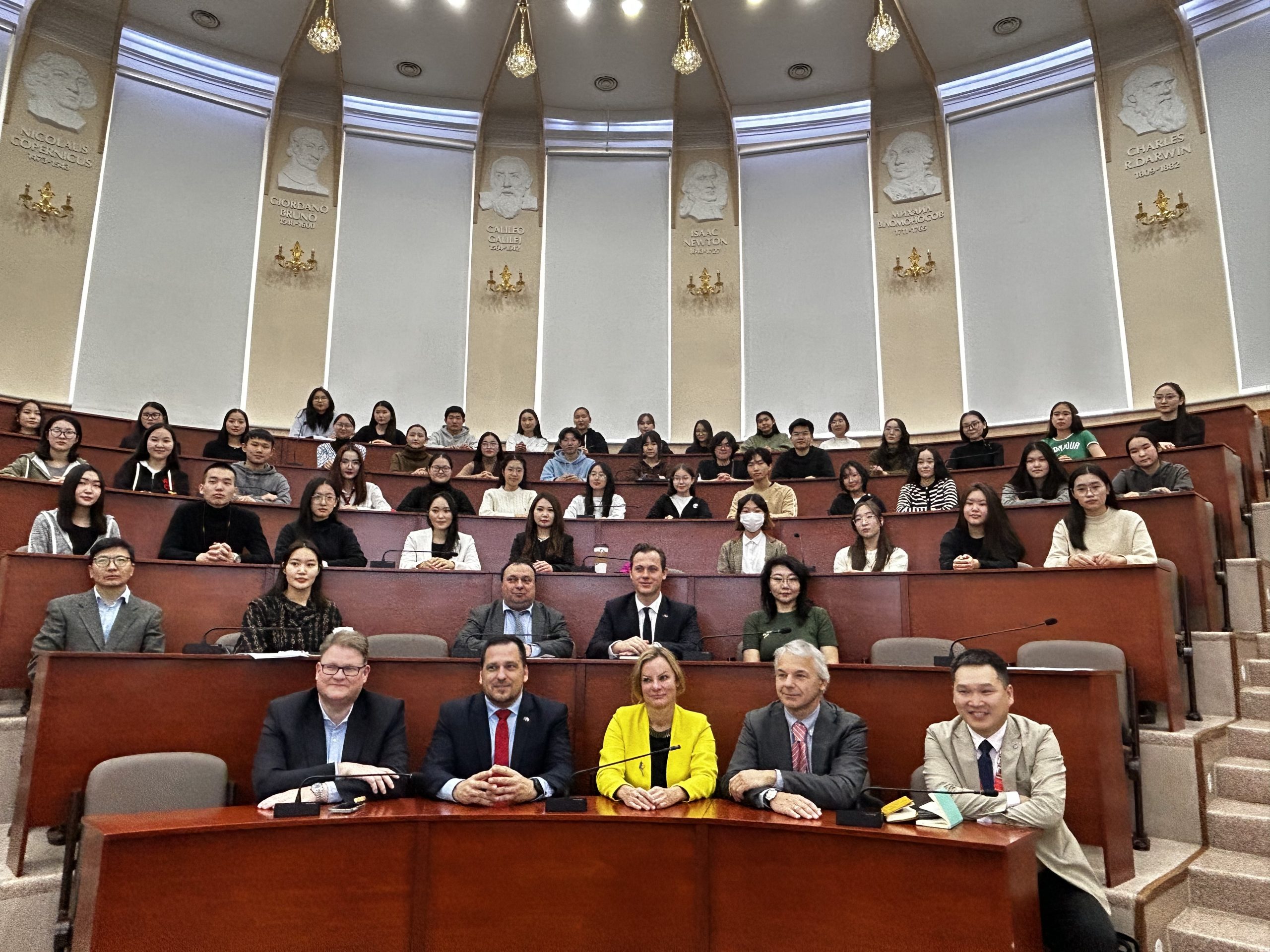 EU delegation meets the School of Politics, International Relations, and Public Administration students.